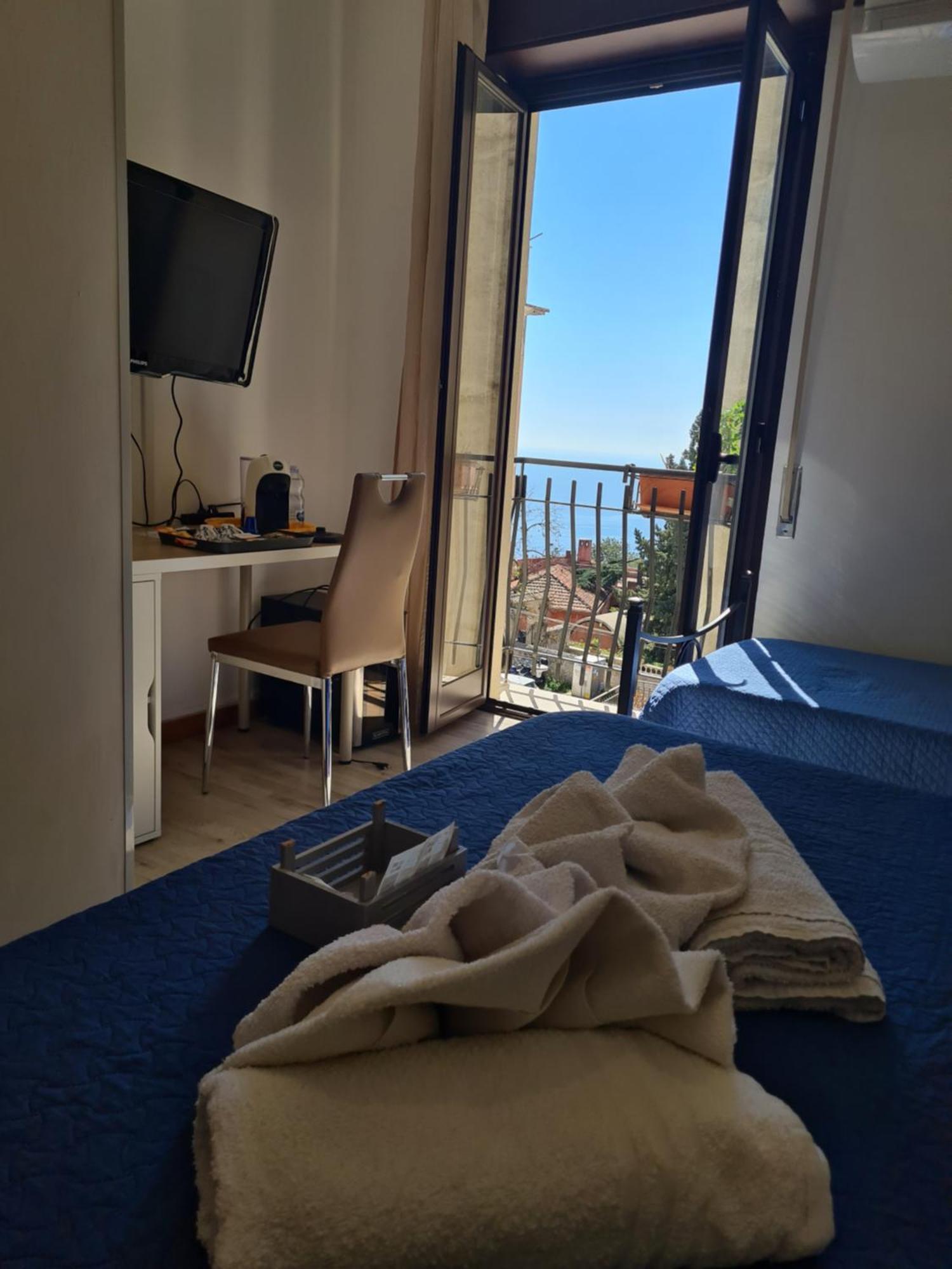 Bed and Breakfast Bella Taormina Zimmer foto